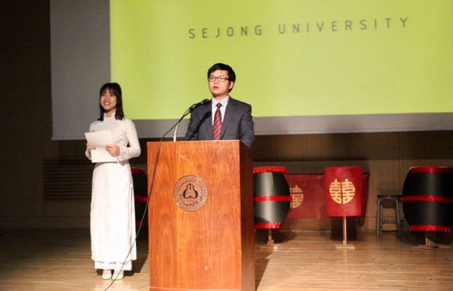 Đêm văn hóa Việt  Nam kỷ niệm 10 năm thành lập chi hội sinh viên VN tại Sejong, Hàn Quốc - ảnh 1
